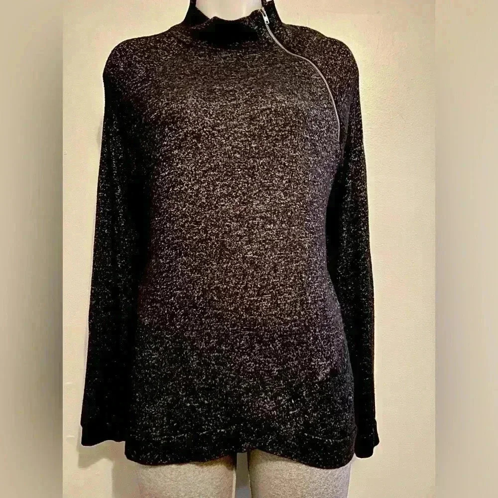 White Birch women’s sz S, black top bronze zipper, boutique top